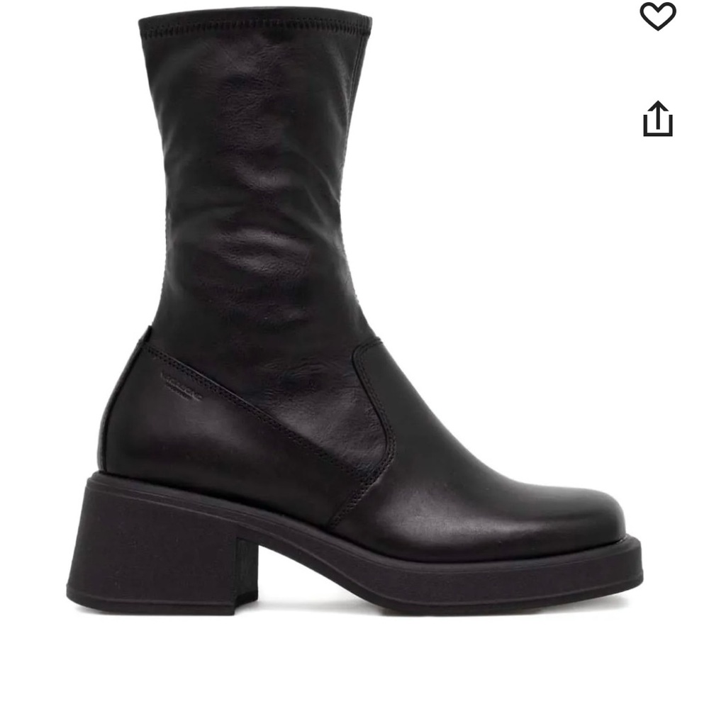 Elegant Black Heeled Boots for Women